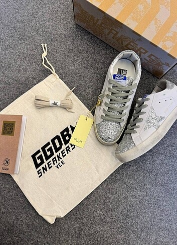 Golden Goose Deluxe Golden Goose Snowy