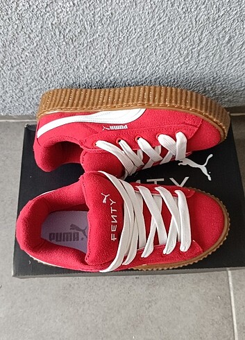 38 Beden kırmızı Renk Puma Fenty Spor Ayakkabı