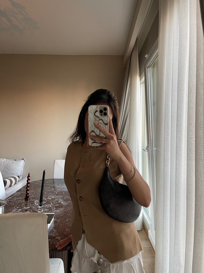 Bej Mini  Düğmeli Kolsuz Yelek - Görsel 3