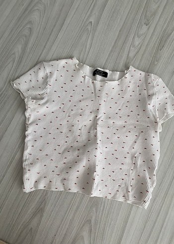Beyaz crop bershka