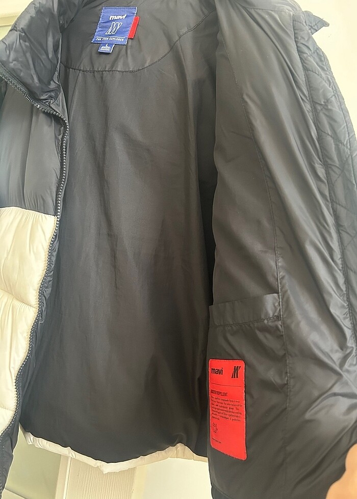 mavi marka siyah beyaz mont - Görsel 3