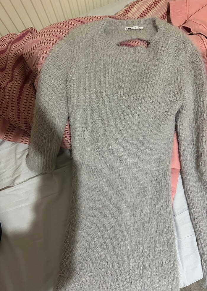 Zara sırt dekolteli tüylü elbise - Görsel 2