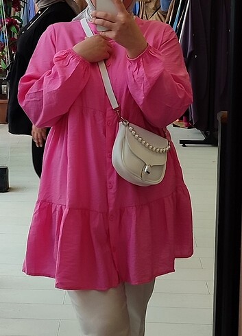 Pembe tunik