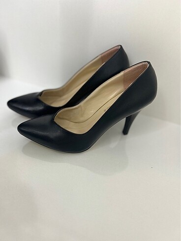 Diğer Siyah Stiletto