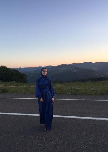 Mavi Uzun Kollu Tesettür Mezuniyet Elbisesi - Görsel 2