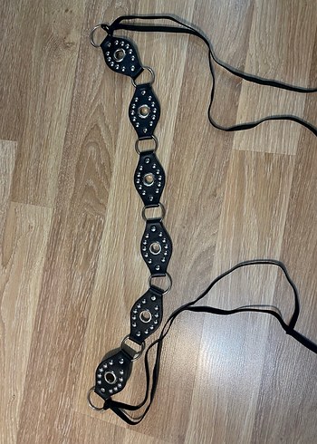 Y2K Siyah Zımbalı Deri Kemer - Görsel 3