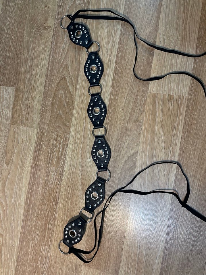 Y2K Siyah Zımbalı Deri Kemer - Görsel 3