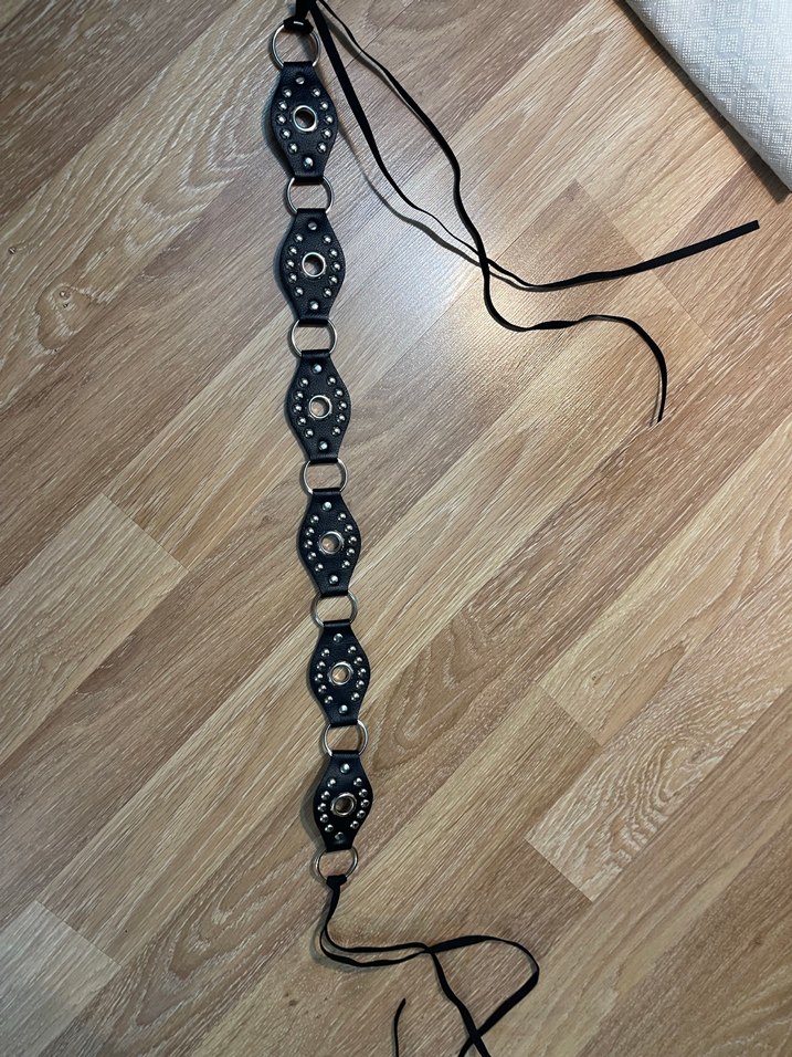 Y2K Siyah Zımbalı Deri Kemer - Görsel 4