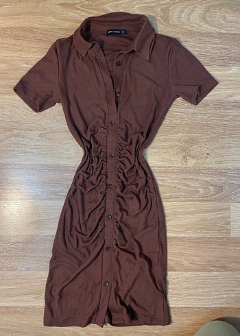 Düğmeli Kahverengi Kısa Kollu Fit Elbise - Görsel 2