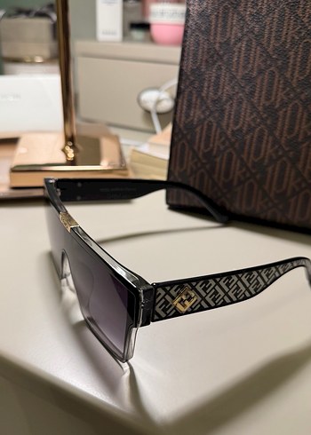 Fendi Kadın Güneş Gözlüğü - Görsel 3