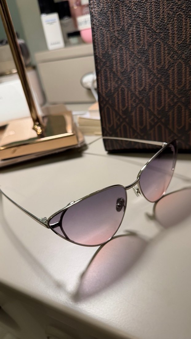 Şeffaf Mor Minimalist Kadın Gözlüğü - Görsel 2