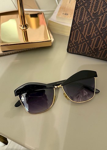 Parlak Mor Kadın Gözlüğü - Görsel 2