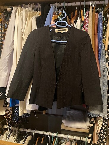Kendinden desenli blazer