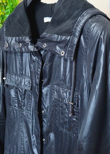 Siyah Koton Kadın Kapüşonlu Yağmurluk Parka Bel Lastikli - Görsel 6