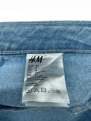 40 Beden mavi Renk H&M Mini Şort %70 İndirimli.