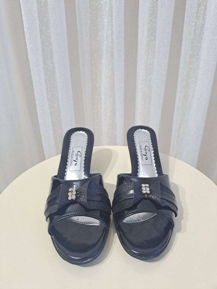 Dolgu Topuklu Terlik 0 Ürün - Görsel 2