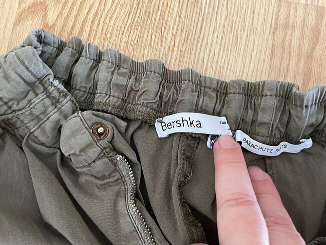 s Beden Bershka marka paraşüt pantolon