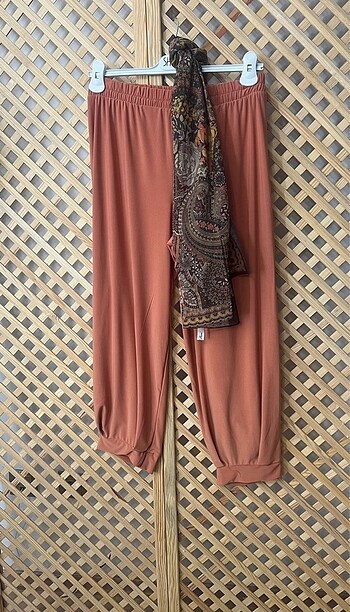Armine Pantolon 1/2 beden