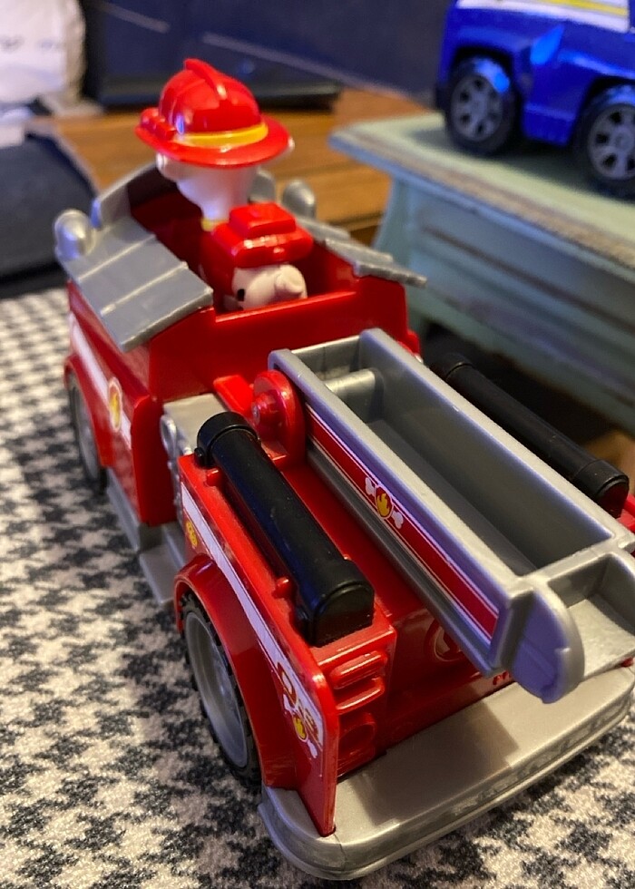 Paw petrol görev araçları ve figürü(Marchall) - Görsel 4