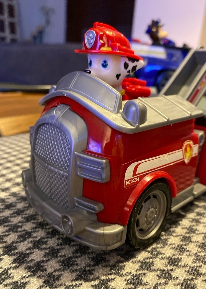 Paw petrol görev araçları ve figürü(Marchall) - Görsel 3