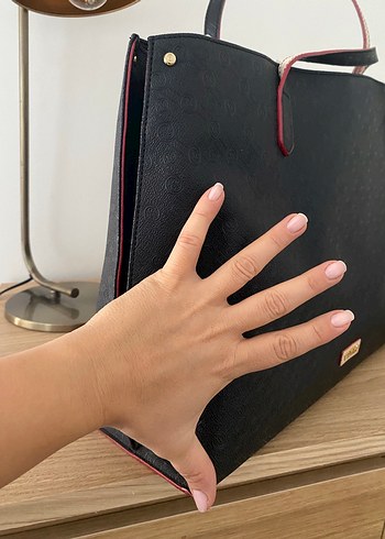 Vakko Siyah Deri Monogram Kadın Omuz Çantası - Görsel 3