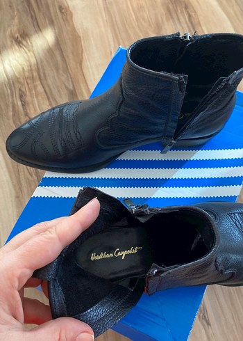 Siyah Deri Kadın Topuklu Bot - Görsel 4