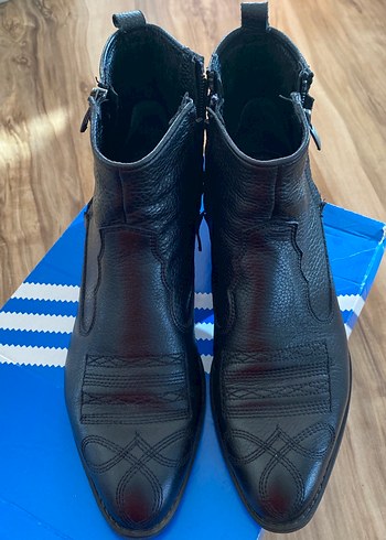 Siyah Deri Kadın Topuklu Bot - Görsel 3