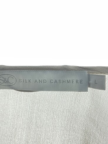 l Beden çeşitli Renk Silk & Cashmere Bluz %70 İndirimli.