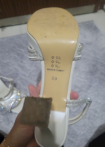 Beyaz Taşlı İnce Topuklu Kadın Abiye Ayakkabı - Görsel 5