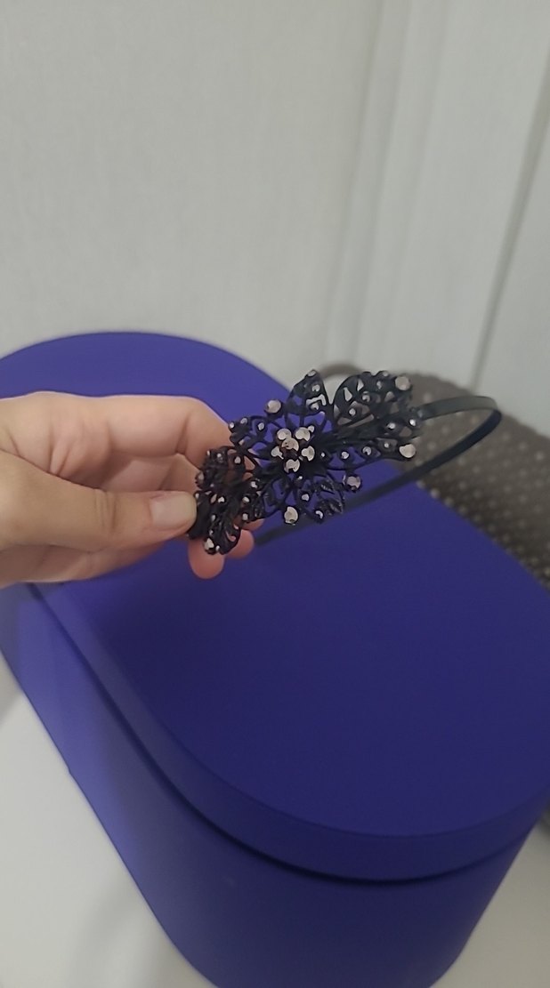 Mor Pul Detaylı Gotik Taç - Görsel 3