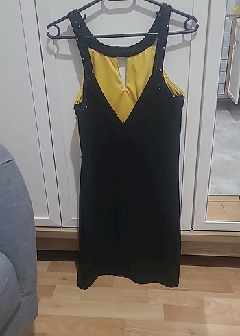 Sarı Siyah Pileli Midi Abiye Elbise - Görsel 4