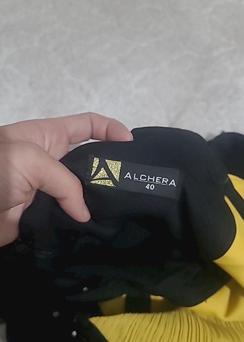 Sarı Siyah Pileli Midi Abiye Elbise - Görsel 5