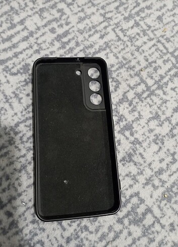 Telefonu kılıfı hiç bir kusuru yoktur yenidir Samsung Galaxy s22