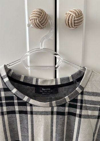 Bershka Bej-Siyah Kareli Pileli Uzun Kollu Kadın Elbise