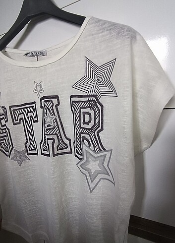 l Beden beyaz Renk Star Yıldızlı Tişört 