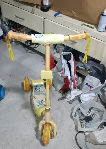 Sarı Pastel Renkli Çocuk Scooterı - Görsel 2