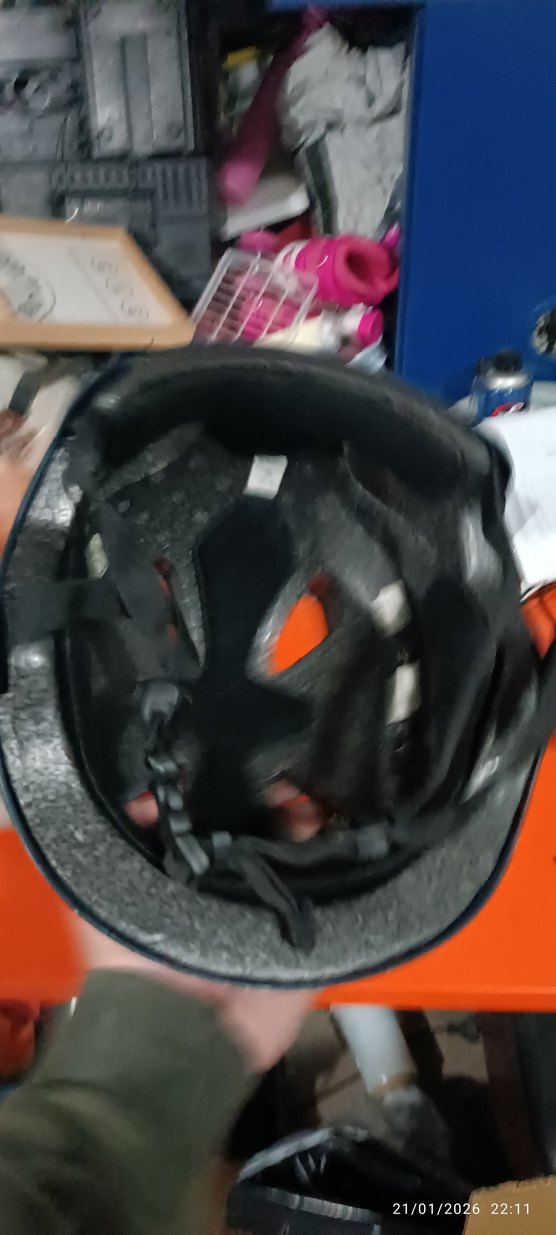 Siyah Biker Motosiklet Kaskı Velcro - Görsel 2