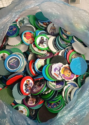 Renkli Koleksiyon Kartları ilgilenen arkadaşlar yazsin - Görsel 2