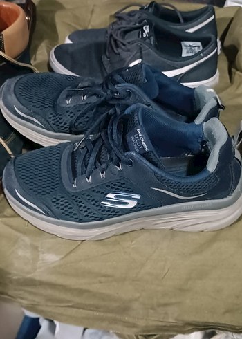 Skechers 43