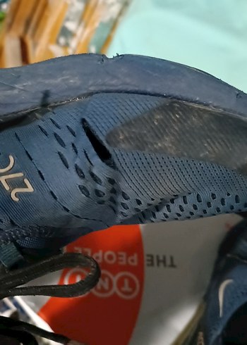 Nike Air270 Koyu Mavi Spor Ayakkabı yan kismisda açılma var - Görsel 3
