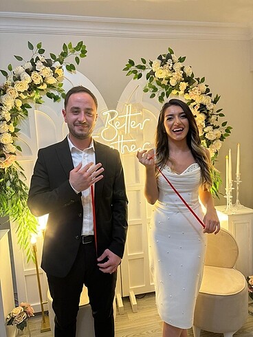 Diğer Beyaz Midi Boy Söz Elbisesi