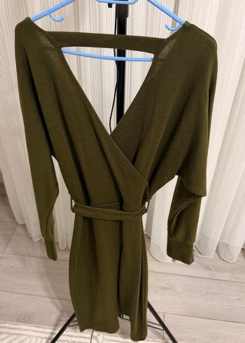 Hakki Yeşil V Yakalı Kuşaklı Uzun Triko Elbise - Görsel 3