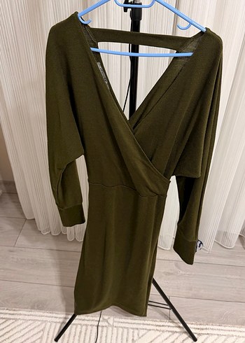 Hakki Yeşil V Yakalı Kuşaklı Uzun Triko Elbise - Görsel 2