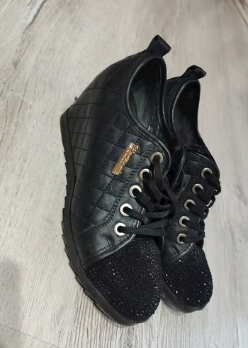 Kadın Dolgu Topuklu Süet Spor Ayakkabı