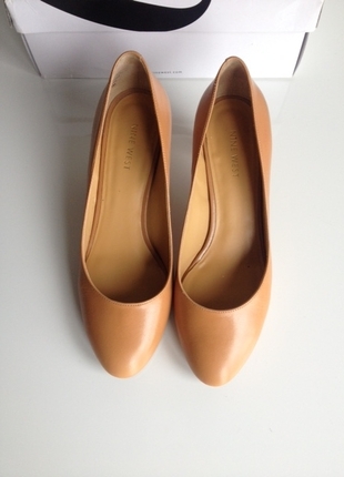 Naturel Nine West