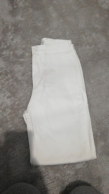 Zara Beyaz dar paça pantolon 