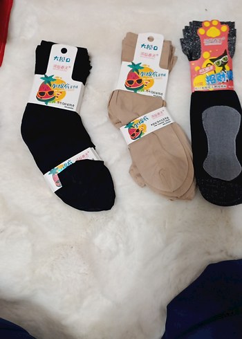 Diğer Renkli Ve Rahat Bilek Coraplari İnce İthal Coraplar Cifti 50tl