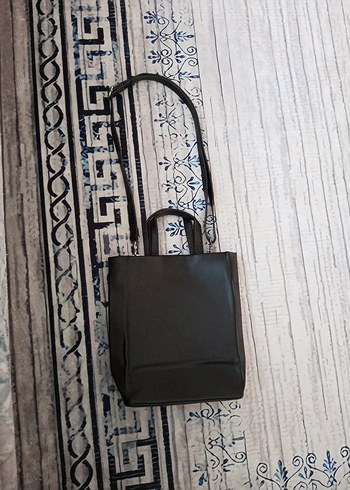  Beden Kilitli Siyah Deri Kadın Çanta