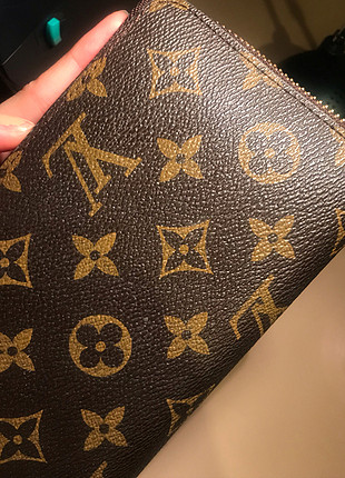 louis vuitton cüzdan