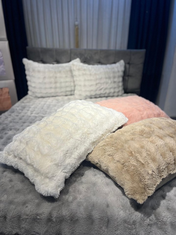 Gri Düz Desen Yumuşak Yatak Örtüsü - Görsel 2